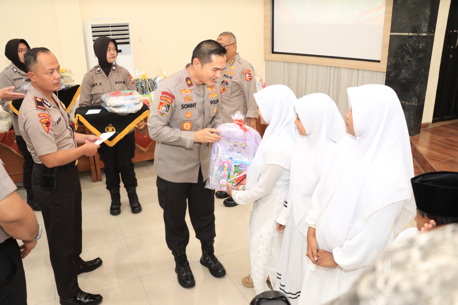 Angkatan 74 Sespimma Gelar Bakti Sosial di Polres Malang