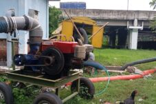 Sampah Plastik Penyumbat Pipa Picu Banjir Parah di Sidoarjo