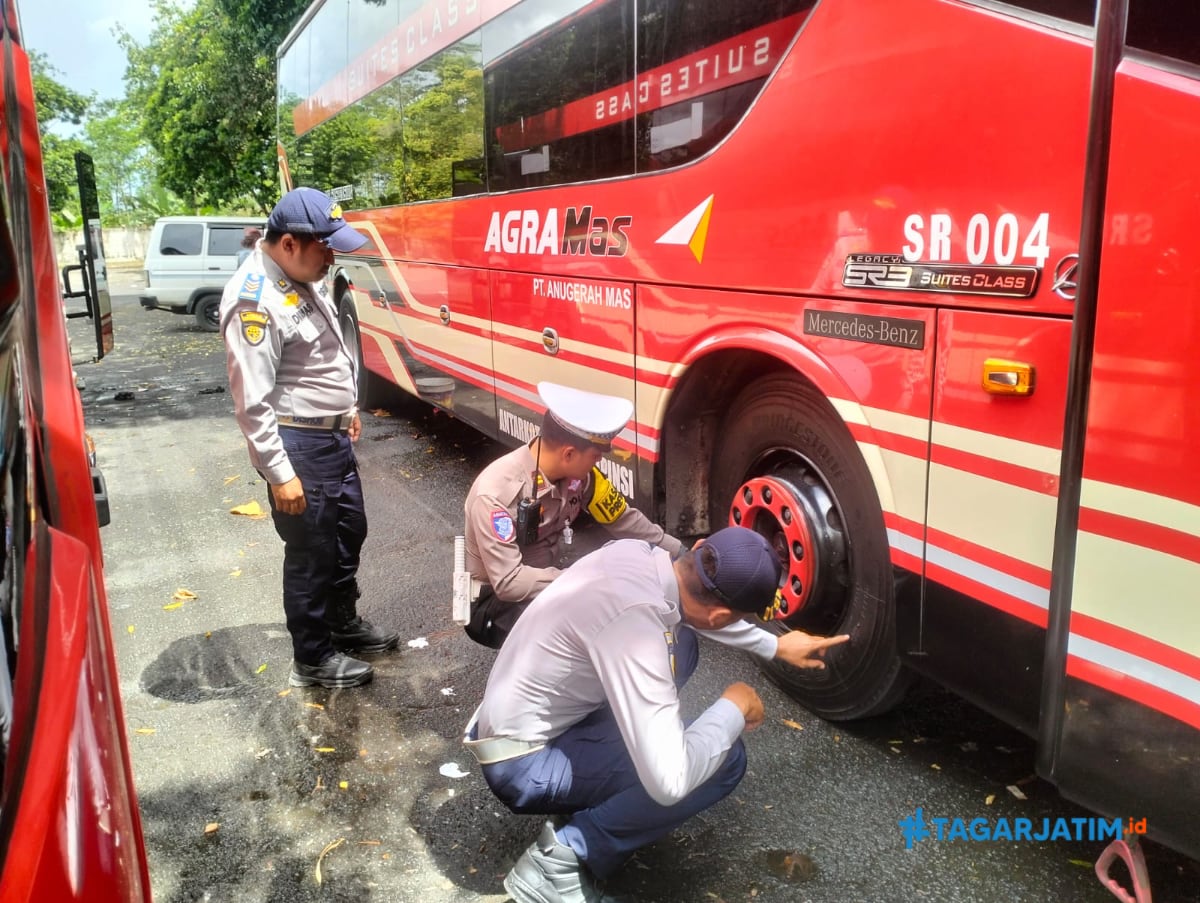 Ramp Check Bus AKAP di Terminal Talangagung, Polres Malang Pastikan Kelaikan Kendaraan