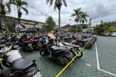 Ratusan motor di halaman Mapolres Malang yang diamankan setelah aksi balap liar, Sabtu (22/11/2025) (Foto: Abdullah/tagarjatim.id)