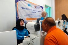 Sambut HPN, PWI Lamongan bersama RS KMU Cegah Resiko Kebutaan Akibat Diabetes dan Bentuk Komunitas Lansia Sehat