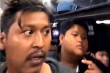 Pria Diduga ODGJ, Buat Keributan di Dalam Bus