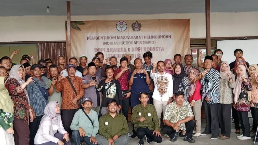 MPIG Kopi Arabika dan Robusta Kawi Blitar Resmi Terbentuk, Langkah Strategis Menuju Pelindungan Indikasi Geografis 3 MPIG Kopi Arabika dan Robusta Kawi Blitar Resmi Terbentuk, Langkah Strategis Menuju Pelindungan Indikasi Geografis