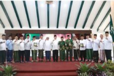 Pengurus Wilayah Nahdlatul Ulama (PWNU) Jawa Timur bersama PC NU se Malang Raya dalam kegiatan silaturahmi dan penguatan organisasi, Rabu (3/12/2025). (Foto: Abdullah/tagarjatim.id)