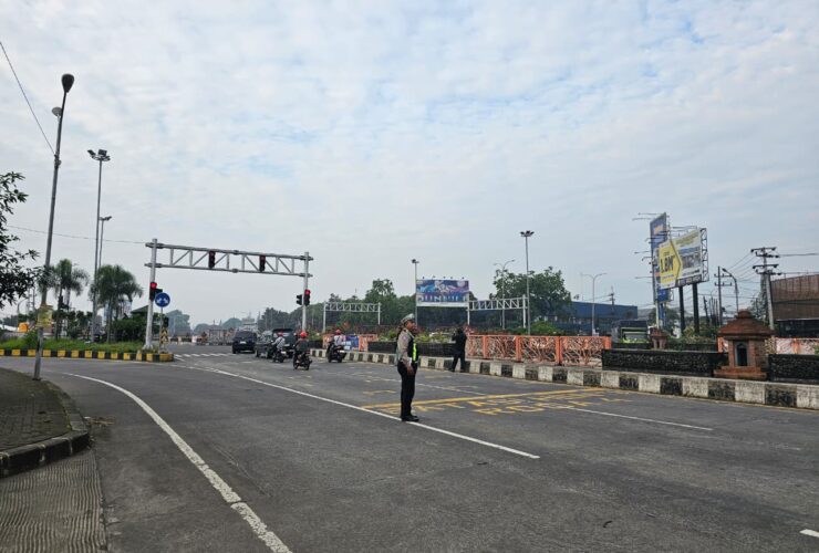 Polres Malang Siaga Operasi Lilin, Arus Kendaraan Masuk Capai 38 Ribu per Hari 1 IMG 20251221 WA0067