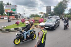 f2d25f02 c1ea 4b5d a4b8 3c975c6eb0ff