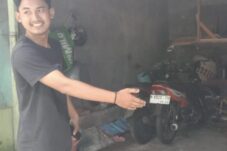 Terekam CCTV, Dua Bocah di Kota Malang Kompak Beraksi Mencuri Sepeda Motor