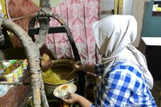 Nikmatnya Soto Khas Taburan Koya Mbah Khasirah, Berdiri Sejak 1916