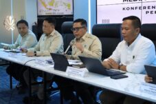 652aa1a8 aed0 4ec6 947b e1321ef458d3