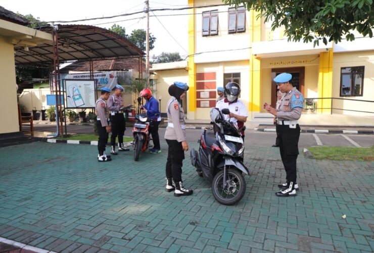 Jelang Ops Keselamatan Semeru 2026, Propam Polres Magetan Gelar Razia Kendaraan Anggota
