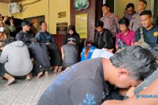 19 Pemuda Peserta Konvoi Perguruan Silat Diamankan, Seluruhnya Berasal dari Luar Sidoarjo 1 19 Pemuda Peserta Konvoi Perguruan Silat Diamankan, Seluruhnya Berasal dari Luar Sidoarjo