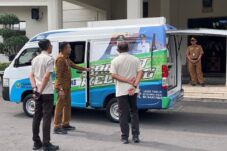 Dongkrak PAD Lewat Opsen Pajak Kendaraan, Pemkot Malang Serahkan Mobil Layanan Samsat Keliling