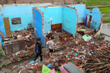 Tembok Samping Tergerus Air, Rumah Warga Candi Sidoarjo Ambruk 4 IMG 20260114 201927