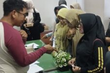 Antusiasme Emak-Emak Ikuti Lomba Senam Kreasi PWI Lamongan