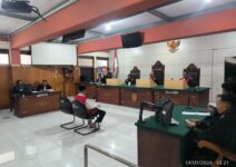 e94f27cf d5ff 4030 b198 6ac7cc92b0e0