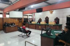 e94f27cf d5ff 4030 b198 6ac7cc92b0e0