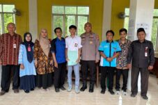 Selamatkan Satu Korban dan Temukan Tiga Tewas di Waduk Menonggo, Rendy Kurniawan Dapat Apresiasi Polisi 14 Selamatkan Satu Korban dan Temukan Tiga Tewas di Waduk Menonggo, Rendy Kurniawan Dapat Apresiasi Polisi