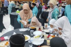 Thoriqoh Shiddiqiyyah Salurkan Santunan Ratusan Juta Rupiah untuk Anak Yatim dan Fakir Miskin 1 Thoriqoh Shiddiqiyyah Salurkan Santunan Ratusan Juta Rupiah untuk Anak Yatim dan Fakir Miskin