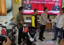 66483014 438a 494e 80e2 1250ff0b8beb