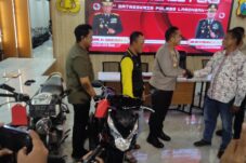 66483014 438a 494e 80e2 1250ff0b8beb