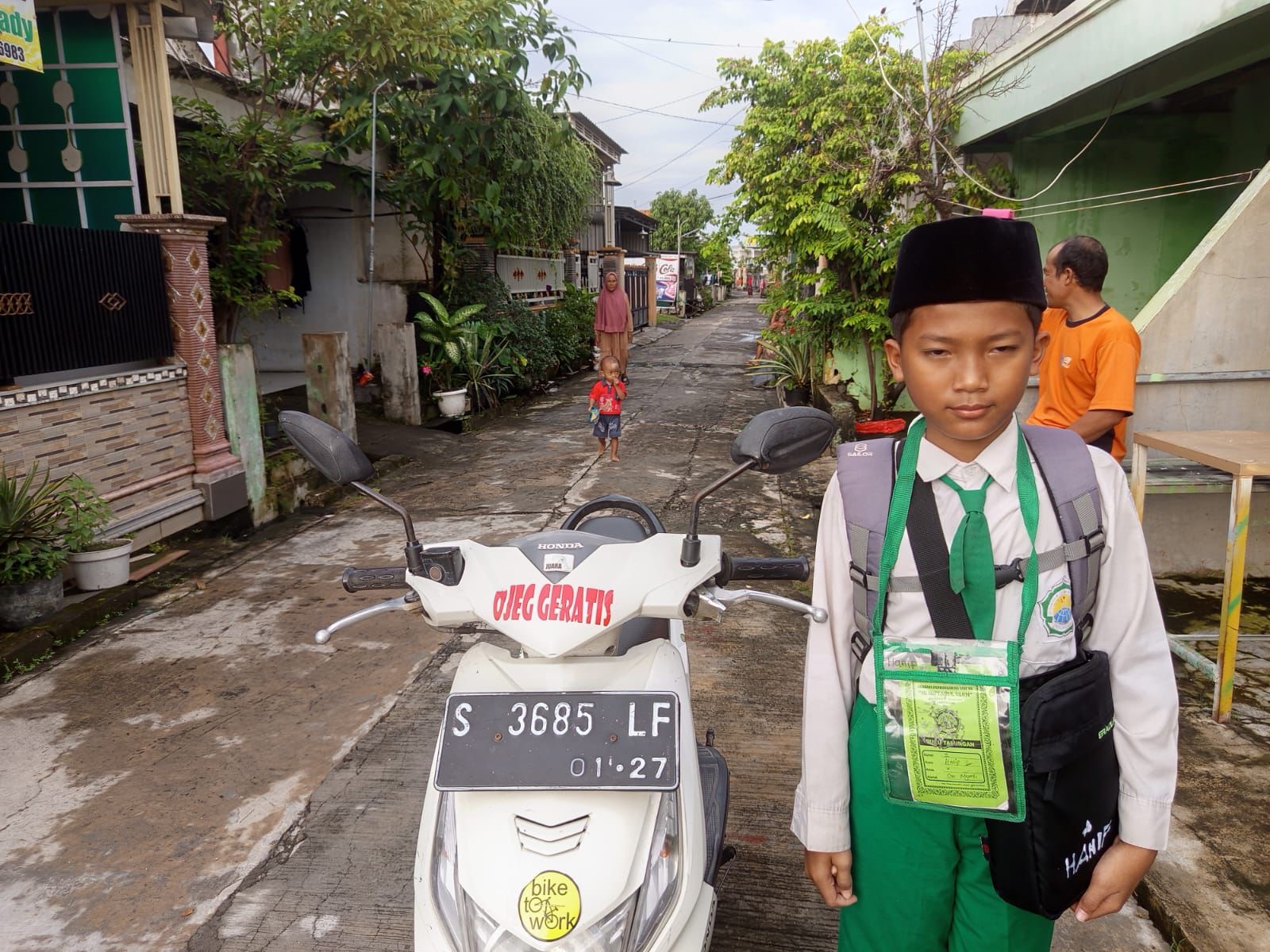 Satu Dekade Program OGUS, Ojek Gratis Jemput Pulang Siswa Yatim Piatu di Lamongan