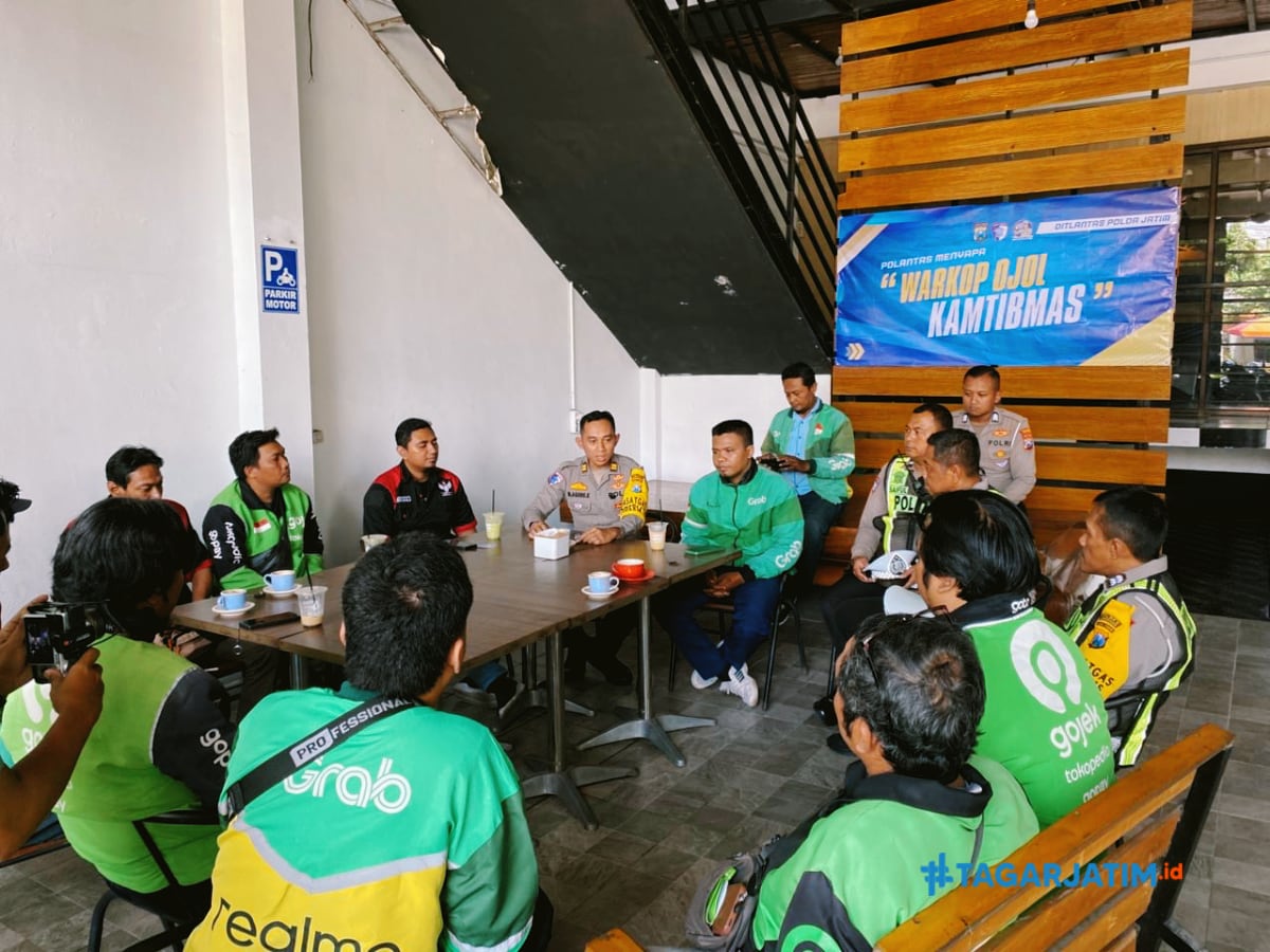 Bangun Kesadaran Tertib Berlalu Lintas, Satlantas Polres Lamongan Gandeng Komunitas Ojol