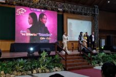 Keren, Oshin Alutfia Rilis Lagu "Ini-Blitarku" diUsia Belia 19 Keren, Oshin Alutfia Rilis Lagu "Ini-Blitarku" diUsia Belia