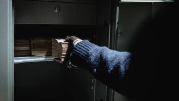 7fdb5472 983a 4027 be4d dabd34d16632