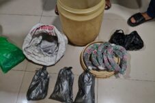Polres Malang Bongkar Produksi Petasan Ilegal di Malang, 3 Kg Bubuk Mercon Disita 10 Polres Malang Bongkar Produksi Petasan Ilegal di Malang, 3 Kg Bubuk Mercon Disita