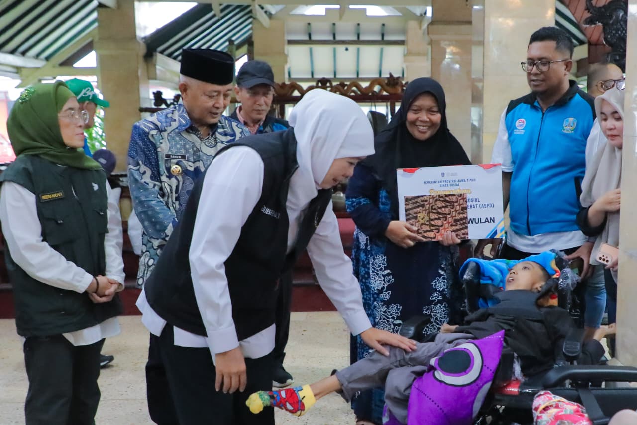 Khofifah Gelontorkan Rp7,05 Miliar Bansos di Kabupaten Malang, Tekankan Perlindungan Berbasis Pemberdayaan