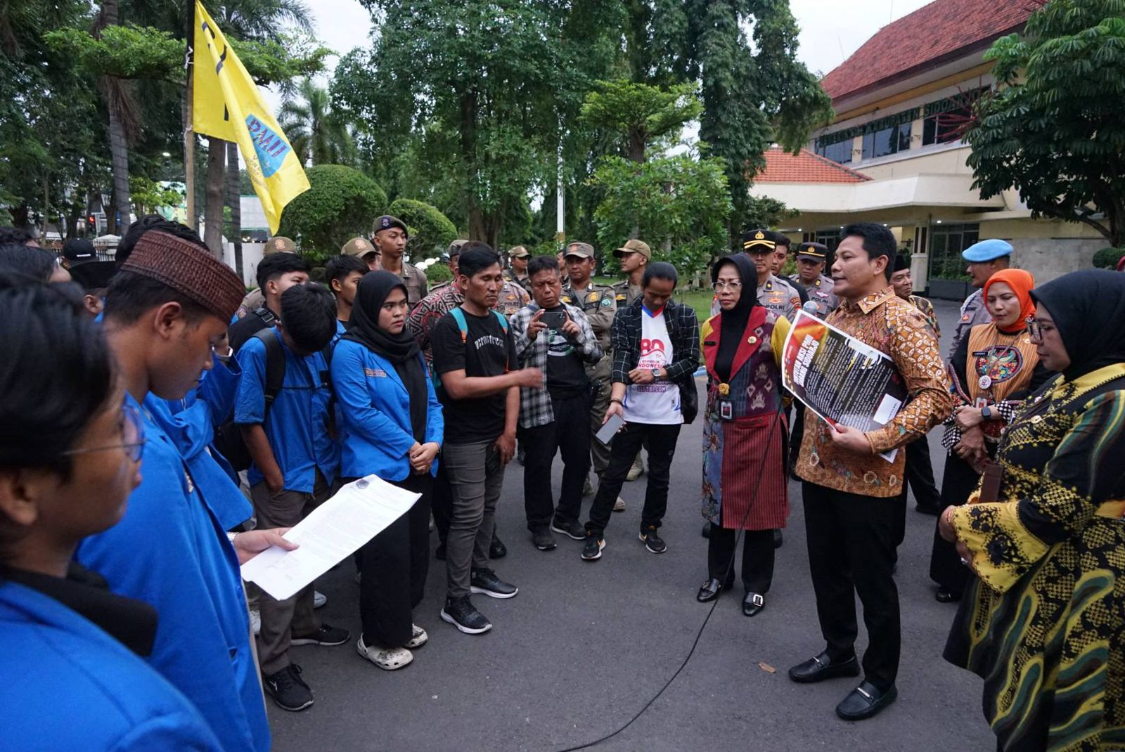 PMII Sidoarjo Gelar Aksi "Marhaban Ya Melawan", Soroti Infrastruktur hingga Nasib Tenaga Kerja Lokal