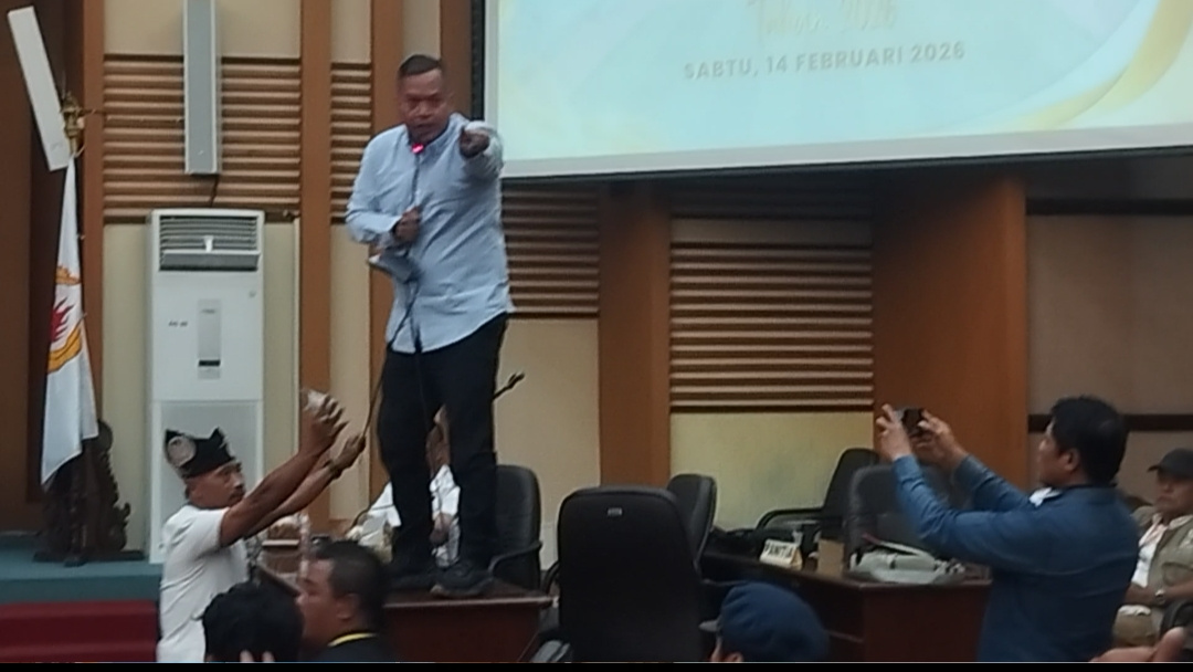 Memanas, Aksi Naik Meja Warnai Pemilihan Ketua KONI Kabupaten Malang
