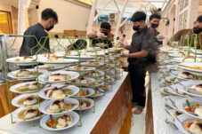Ribuan Takjil dan Hidangan Buka Puasa Gratis ala Masjid Bernuansa Nabawi Blitar 16 Ribuan Takjil dan Hidangan Buka Puasa Gratis ala Masjid Bernuansa Nabawi Blitar