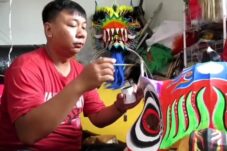 Menjaga Tradisi dari Kamar Kecilnya, Yulius Sibuk Sambut Imlek 4 Menjaga Tradisi dari Kamar Kecilnya, Yulius Sibuk Sambut Imlek