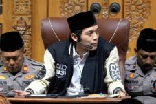 Gus Iqdam Ajak Jamaahnya Tertib Berlalu Lintas