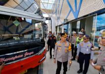 f2d4b156 4a1b 4402 9499 e339f939fa1d