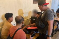 Satreskrim Polres Gresik Gagalkan Peredaran 2 Kg Serbuk Peledak di Pelemwatu Menganti 18 Satreskrim Polres Gresik Gagalkan Peredaran 2 Kg Serbuk Peledak di Pelemwatu Menganti
