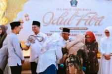 Pemkab Blitar Gelar Open House Idul Fitri Dihadiri Ribuan Masyarakat 10 Pemkab Blitar Gelar Open House Idul Fitri Dihadiri Ribuan Masyarakat