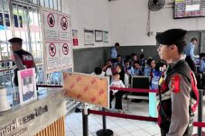 Polres Malang Tingkatkan Pengamanan di Stasiun dan Terminal Jelang Lebaran 14 Polres Malang Tingkatkan Pengamanan di Stasiun dan Terminal Jelang Lebaran