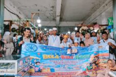 Jelang Lebaran KPUG dan KWG, Ajak 200 Anak Yatim Belanja Baju Lebaran di Pasar 11 Jelang Lebaran KPUG dan KWG, Ajak 200 Anak Yatim Belanja Baju Lebaran di Pasar