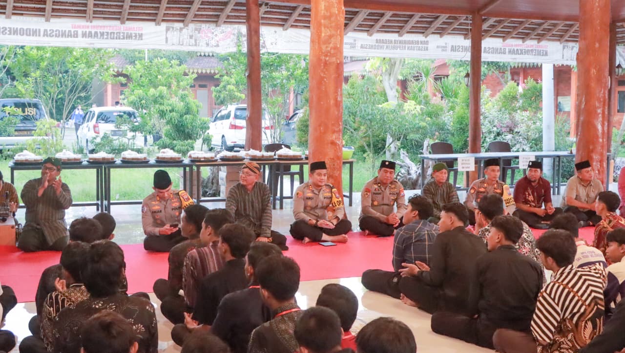 Situs Ndalem Pojok Soekarno Jadi Ruang Belajar Pelajar Jombang di Kediri 19 Situs Ndalem Pojok Soekarno Jadi Ruang Belajar Pelajar Jombang di Kediri
