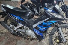 Pria di Malang Ditangkap Usai Pinjam Motor Teman, Ternyata Digadaikan Rp600 Ribu 12 Pria di Malang Ditangkap Usai Pinjam Motor Teman, Ternyata Digadaikan Rp600 Ribu
