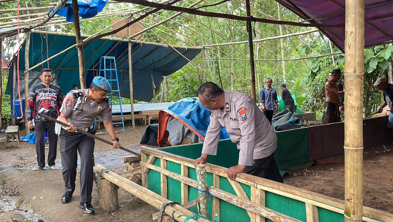 Polres Malang Bongkar Lokasi Diduga Arena Sabung Ayam di Gedangan