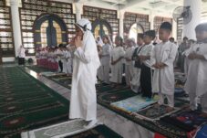 KBTK Al Hikmah Surabaya Gelar Latihan Salat Id di Masjid Al Akbar, Diikuti 350 Siswa 12 KBTK Al Hikmah Surabaya di Masjid Nasional Al Akbar Surabaya, Jumat (13/3/2026).