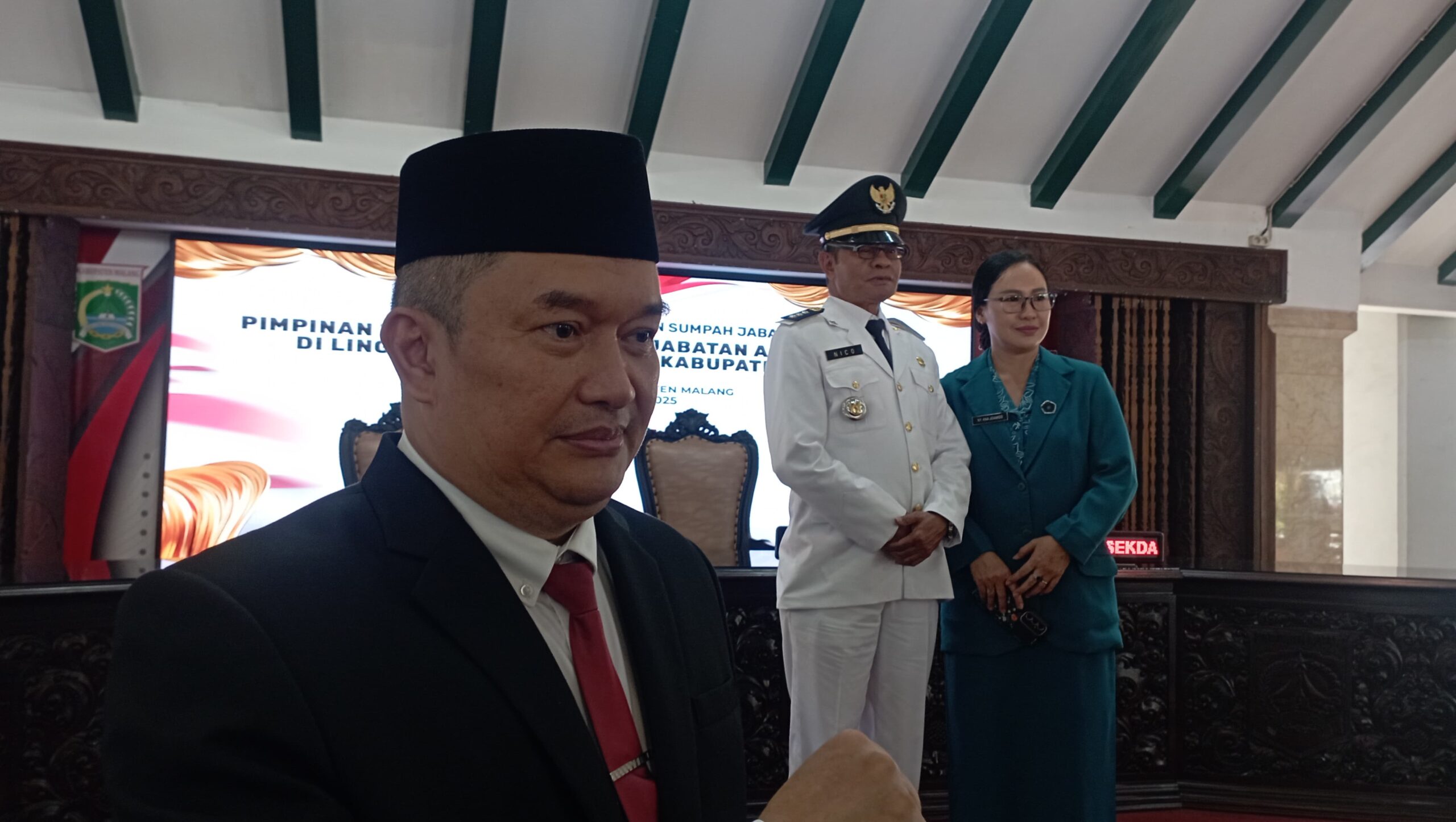 Satgas MBG Kabupaten Malang Tegaskan Batas Pengelolaan Dapur Gizi, Dugaan Monopoli Yayasan Jadi Sorotan 14 Satgas MBG Kabupaten Malang Tegaskan Batas Pengelolaan Dapur Gizi, Dugaan Monopoli Yayasan Jadi Sorotan