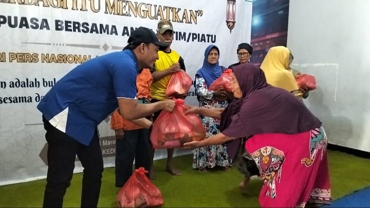 Bakti Sosial HPN 2026, PWI Kediri Raya Salurkan Sembako dan Santuni Ratusan Anak Yatim 14 IMG 20260318 WA0013