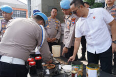 Pastikan Kesiapan Pengamanan Jelang Lebaran 2026, Polres Gresik Periksa Senpi Personel 10 Pastikan Kesiapan Pengamanan Jelang Lebaran 2026, Polres Gresik Periksa Senpi Personel