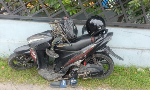 Diduga Kurang Hati-hati, Pengendara Motor Tewas Tertabrak Mobil Boks di Sidoarjo