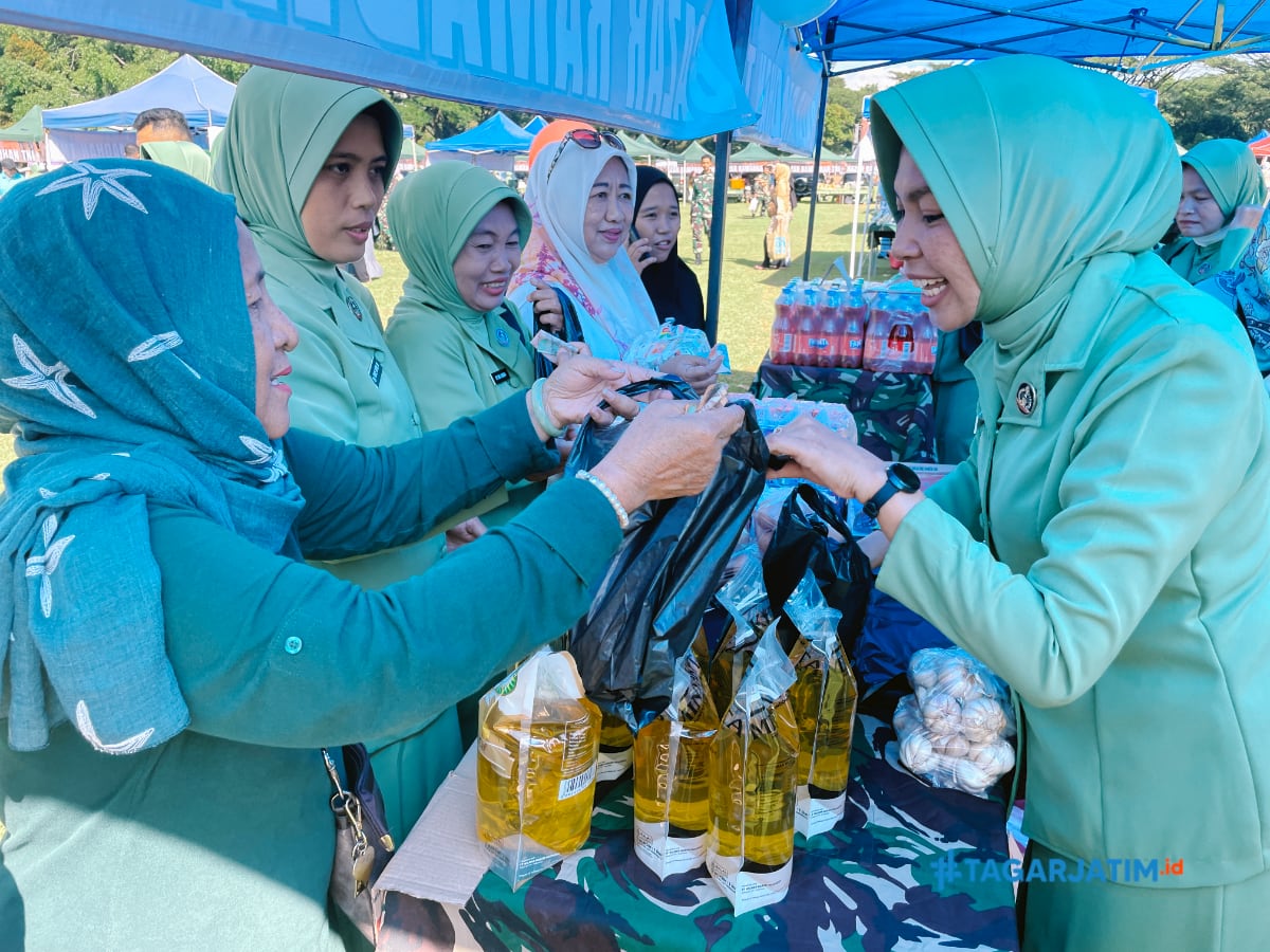 Bazar Murah Ramadan TNI di Kota Malang Diserbu Warga, 180 Stan Sediakan Sembako Murah