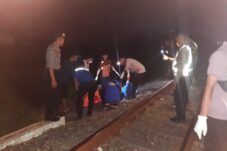 Pria Tanpa Identitas Tewas Tertabrak Kereta Api di Babat 1 Pria Tanpa Identitas Tewas Tertabrak Kereta Api di Babat